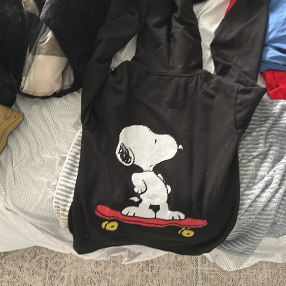 Black and red snoopy hoodie size men’s small - Picture 2 of 2